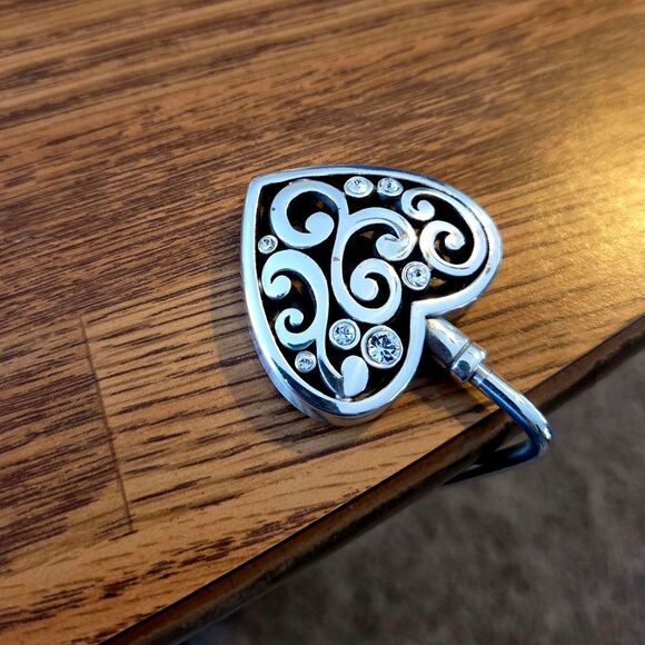 BRIGHTON "Contempo Heart" Silver And Crystal Handbag Table Hook EVERYDAY CHIC! - Picture 7 of 9